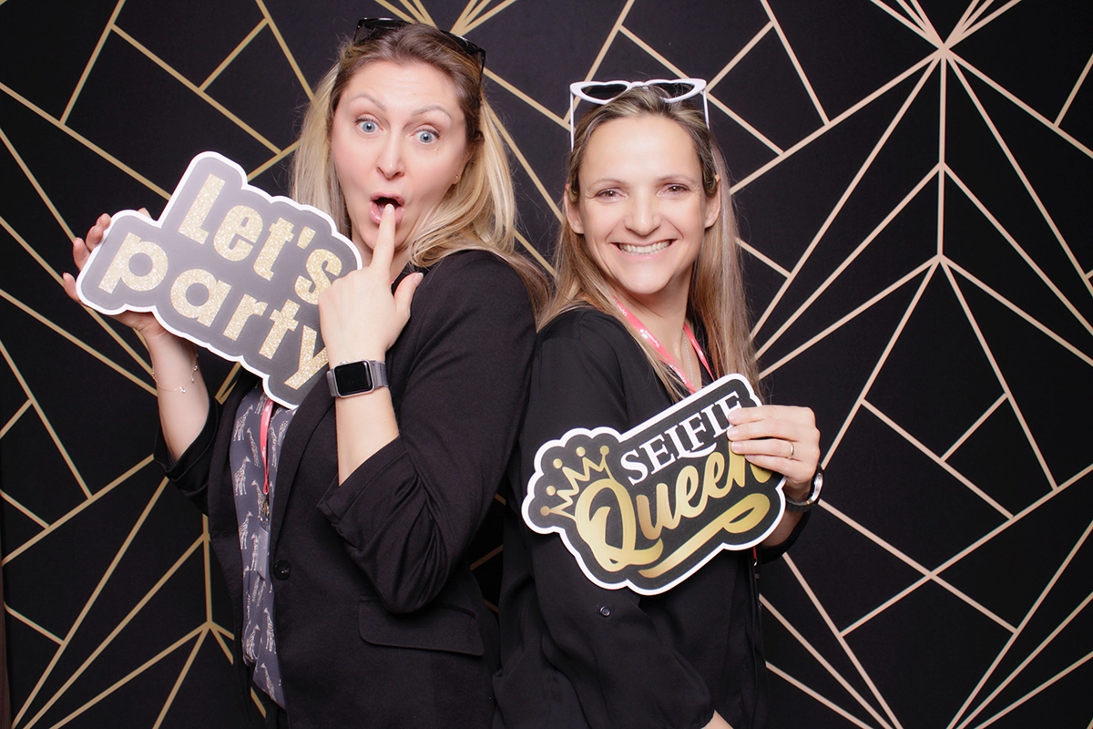 Photobooth élégant installé pour un mariage à Versailles (Yvelines)